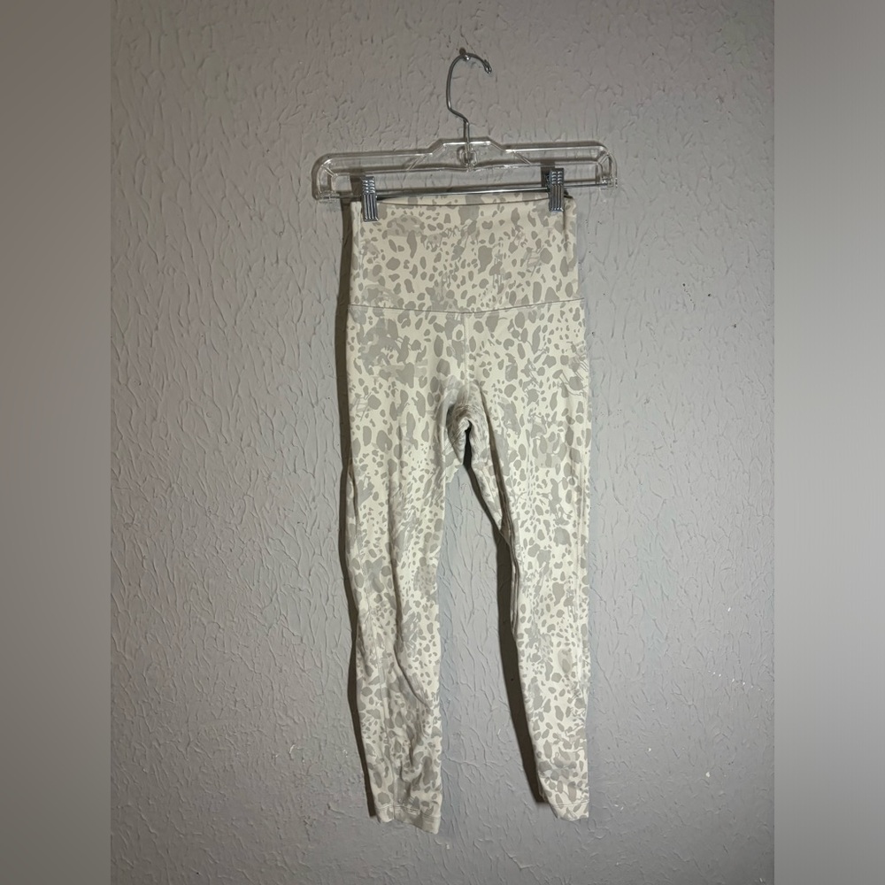 Lululemon Athletica Cream Patterned Leggings